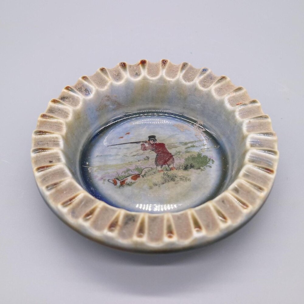 Vintage Wade Co Armagh Irish Porcelain Ashtray Hunting Scene Green 4.5"